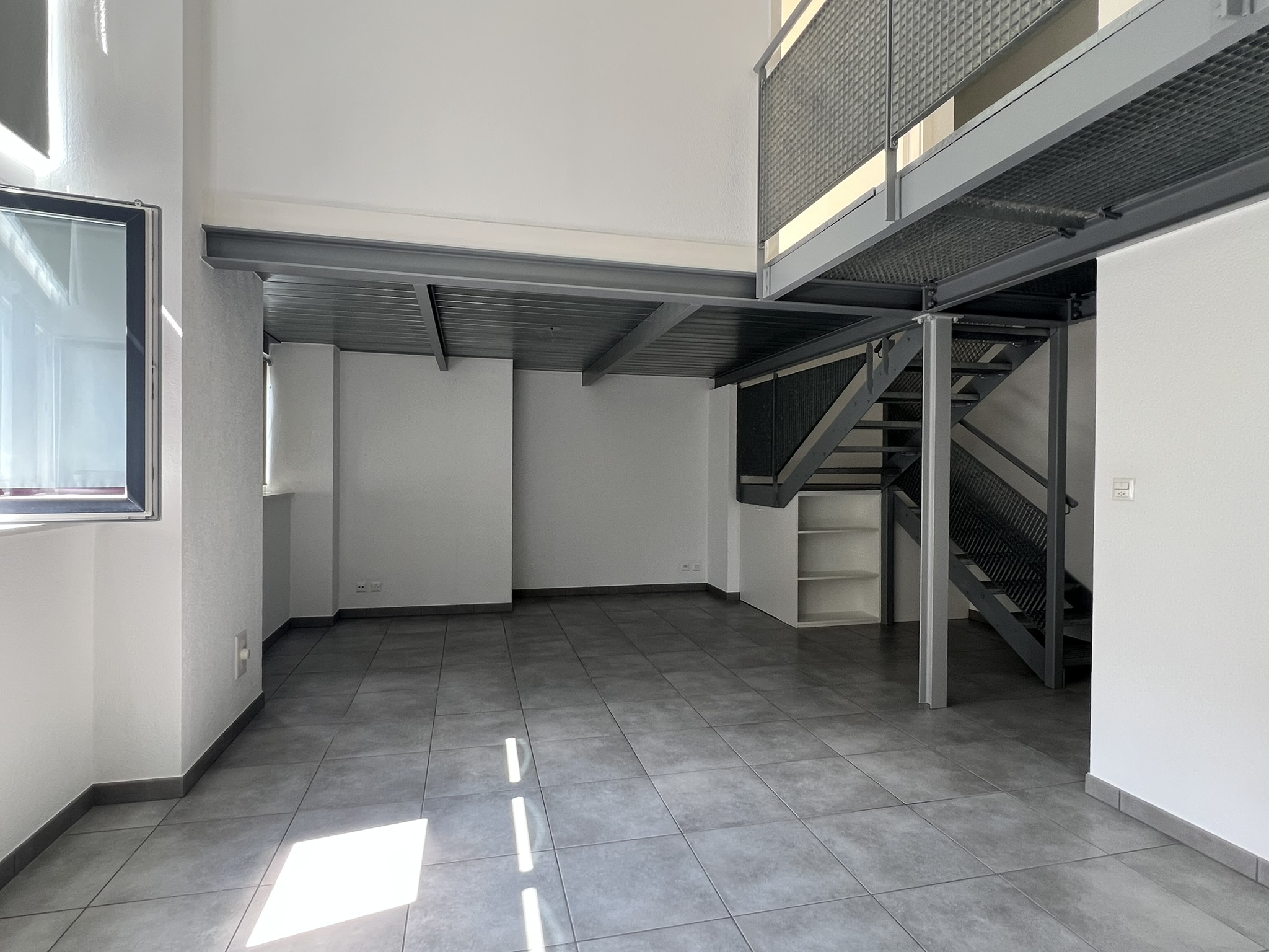 Duplex 3.5 pièces à La Chaux-de-Fonds, appartement de 80 m² sur deux niveaux